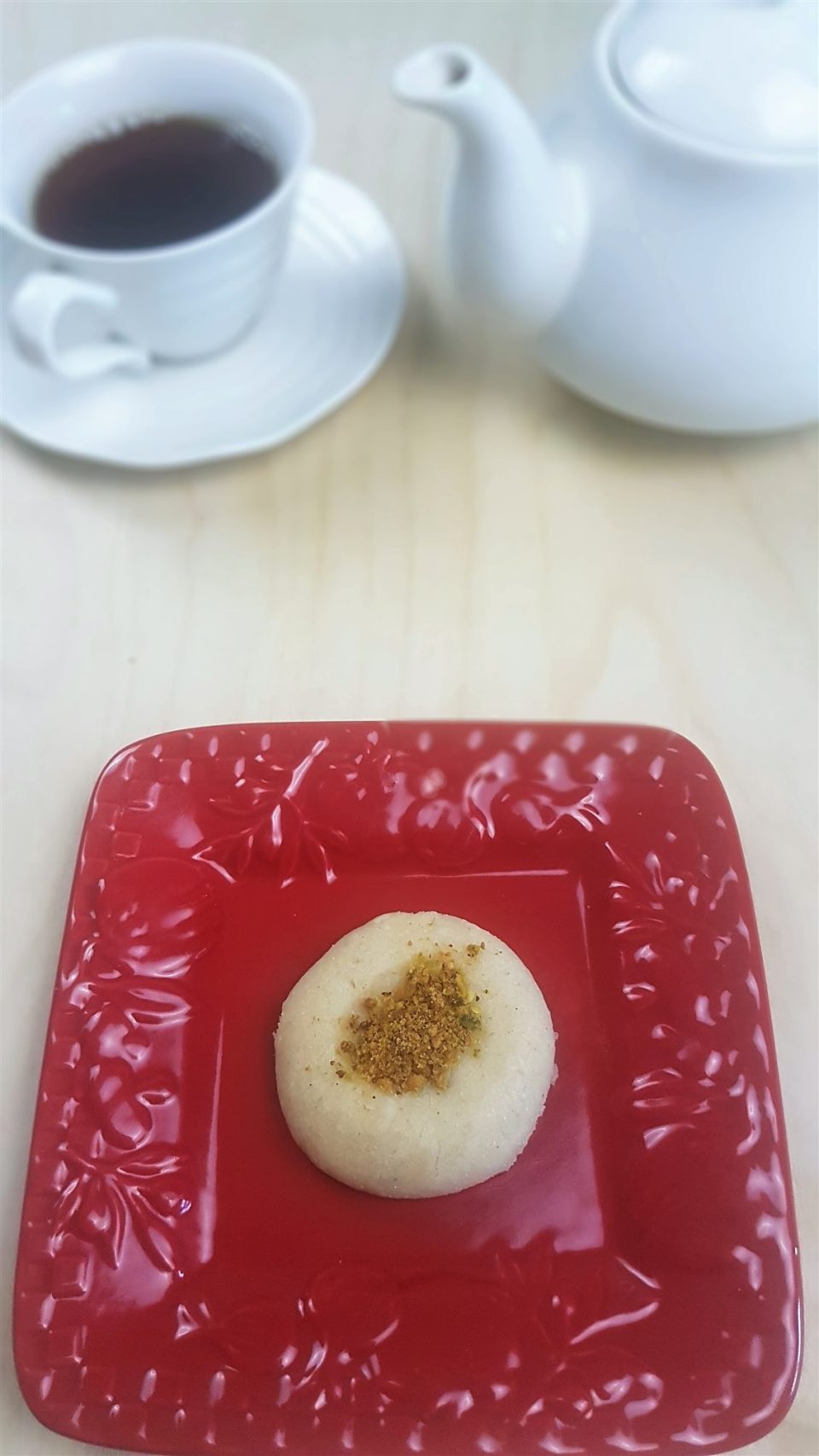 Kulcha khatai with tea pic 2