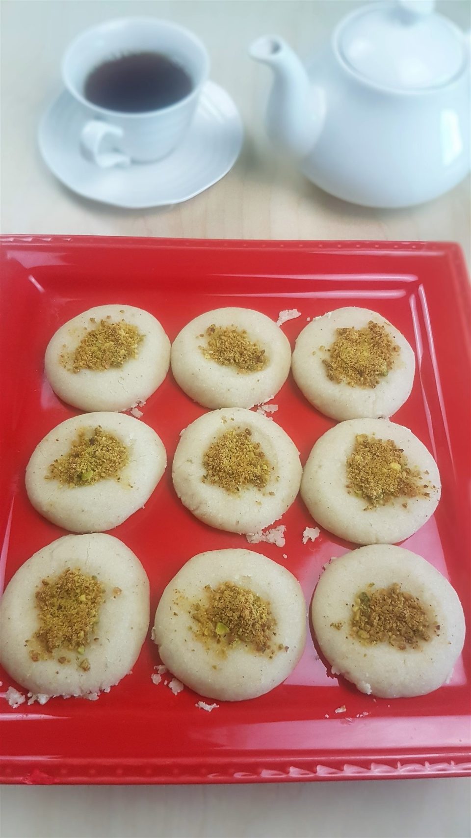 Kulcha khatai with tea pic